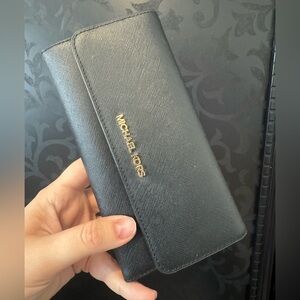 Michael Kors Elegant Black Wallet